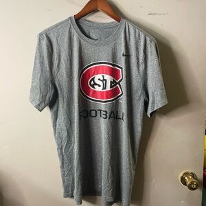 Nike short sleeve, crew neck football t shirt 🏈